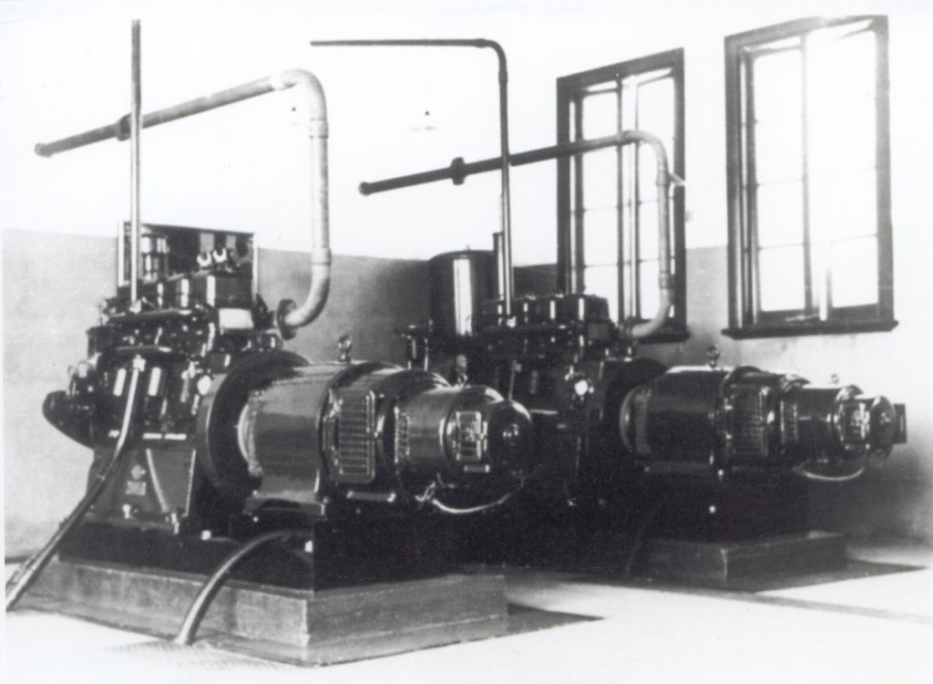 Photo of Generators at Alice Springs Bath Street Power Station in 1930s